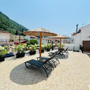  Holiday home Theseus Seafront House Greece