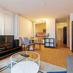  Apartment 5-mins Walk To Main Station - Center Switzerland